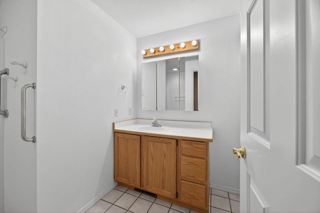 1076 Aspen Street, Medford, OR 97501