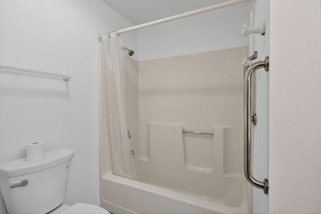 1076 Aspen Street, Medford, OR 97501