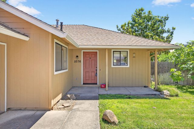 1076 Aspen Street, Medford, OR 97501
