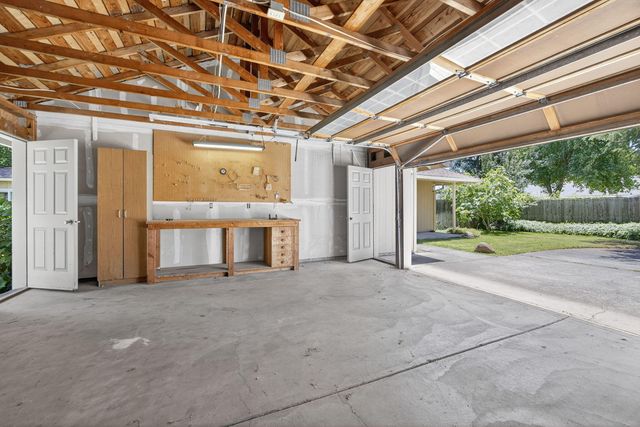 1076 Aspen Street, Medford, OR 97501