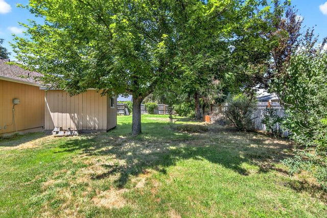 1076 Aspen Street, Medford, OR 97501