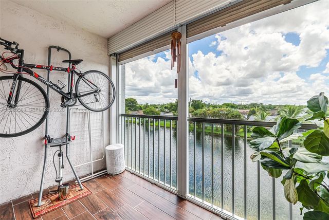 10346 NW 24th Place 304, Sunrise, FL 33322