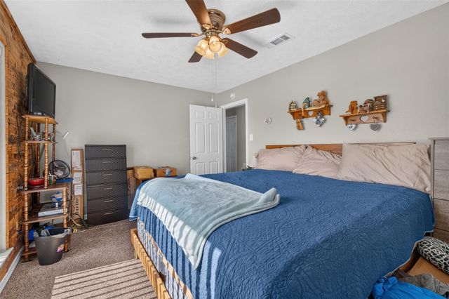 165 Pecan Cove Lane, Onalaska, TX 77360