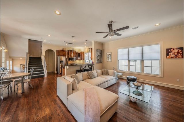 3827 Holland Avenue B, Dallas, TX 75219