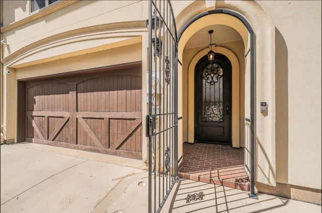 3827 Holland Avenue B, Dallas, TX 75219