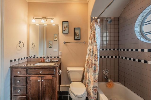 3827 Holland Avenue B, Dallas, TX 75219