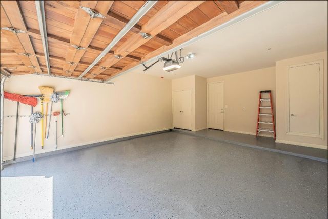 3827 Holland Avenue B, Dallas, TX 75219