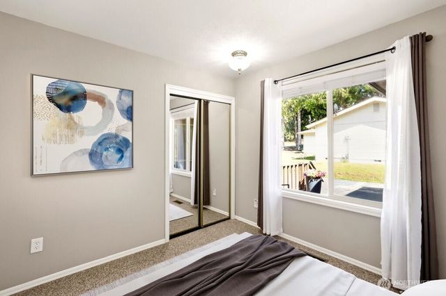2424 W 12th Street, Port Angeles, WA 98363