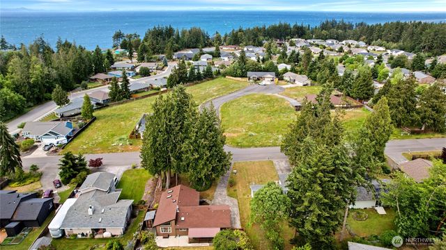 2424 W 12th Street, Port Angeles, WA 98363