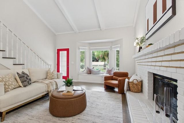 211 Nataqua Avenue, Pacifica, CA 94044