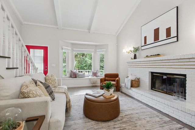 211 Nataqua Avenue, Pacifica, CA 94044