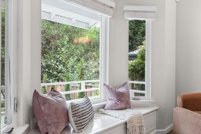 211 Nataqua Avenue, Pacifica, CA 94044