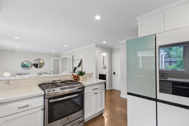 211 Nataqua Avenue, Pacifica, CA 94044