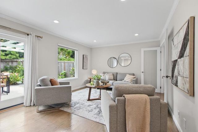 211 Nataqua Avenue, Pacifica, CA 94044