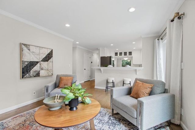 211 Nataqua Avenue, Pacifica, CA 94044