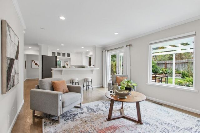 211 Nataqua Avenue, Pacifica, CA 94044
