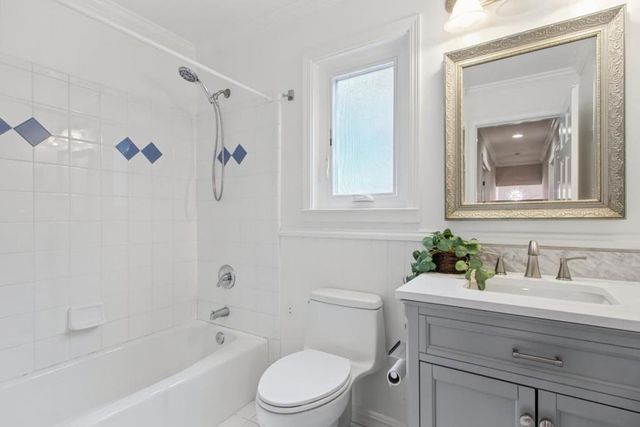 211 Nataqua Avenue, Pacifica, CA 94044