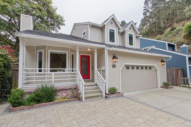 211 Nataqua Avenue, Pacifica, CA 94044