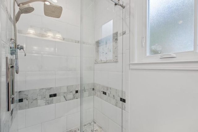 211 Nataqua Avenue, Pacifica, CA 94044
