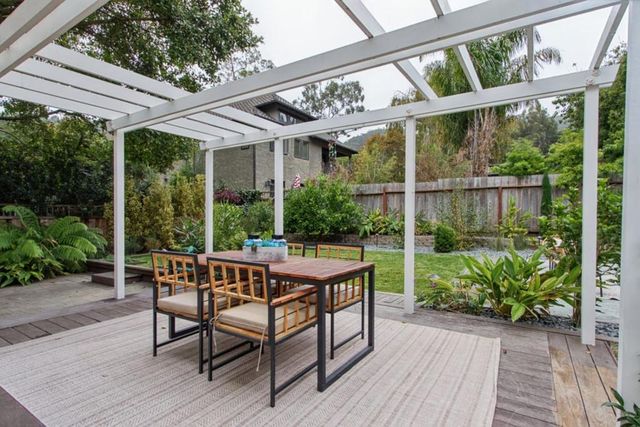 211 Nataqua Avenue, Pacifica, CA 94044