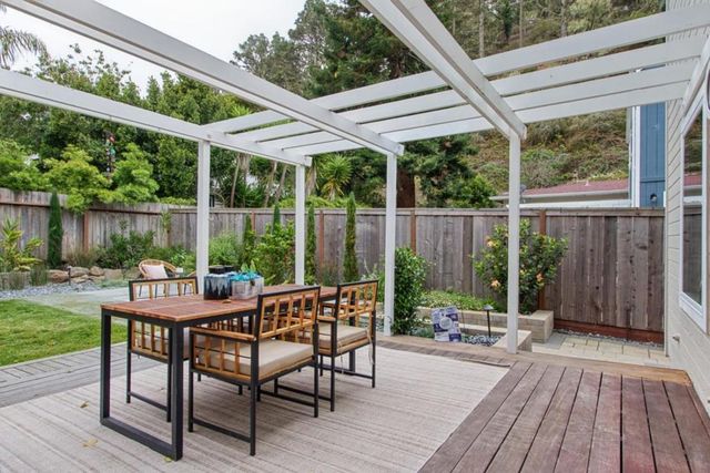 211 Nataqua Avenue, Pacifica, CA 94044