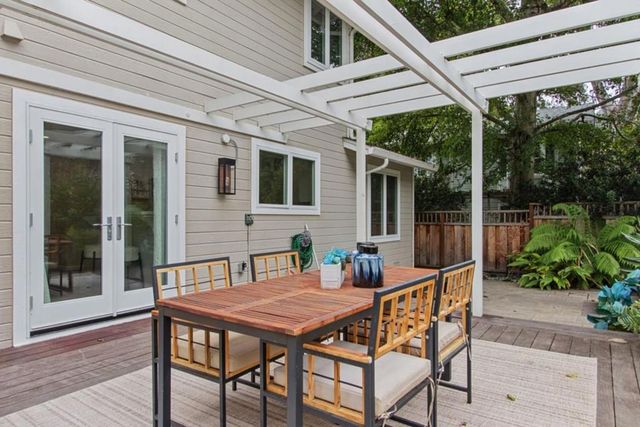 211 Nataqua Avenue, Pacifica, CA 94044