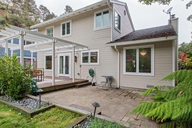 211 Nataqua Avenue, Pacifica, CA 94044