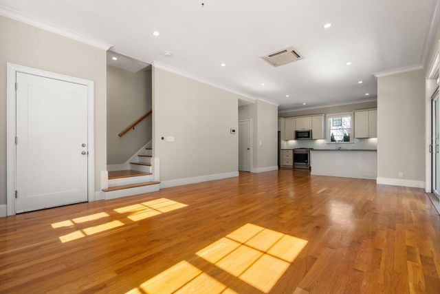 23 Chickatawbut St 2, Boston, MA 02122