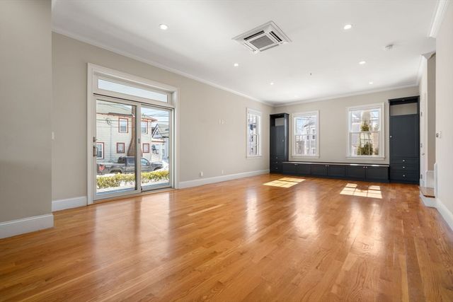 23 Chickatawbut St 2, Boston, MA 02122