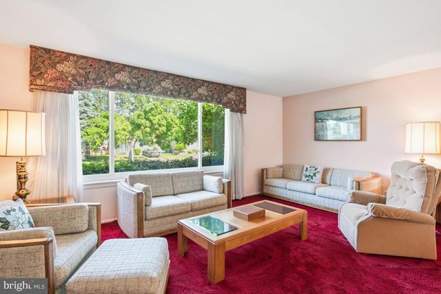 9735 GLENHOPE RD, Philadelphia, PA 19115