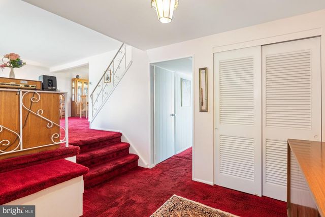 9735 GLENHOPE RD, Philadelphia, PA 19115