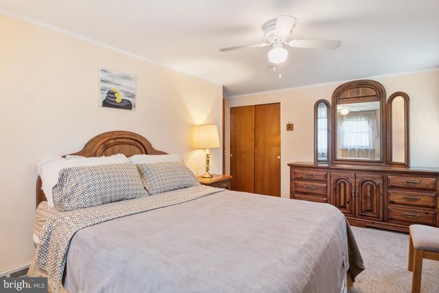 9735 GLENHOPE RD, Philadelphia, PA 19115