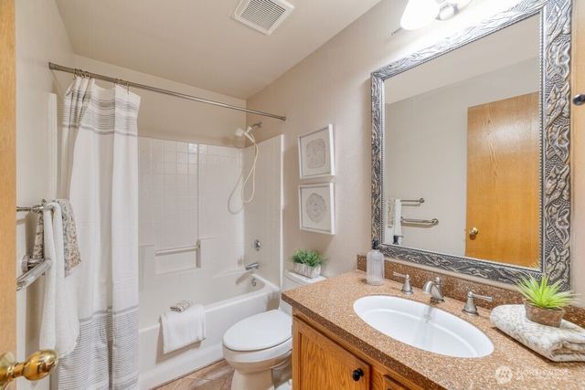 22237 131st Avenue SE, Kent, WA 98031