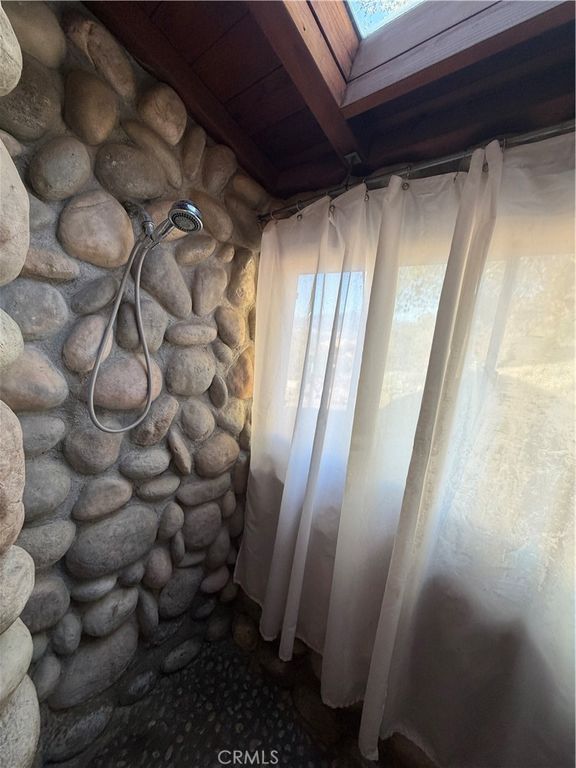 Image 19 of property listing at 31669 Indian Reservation Road, Porterville, CA 93257