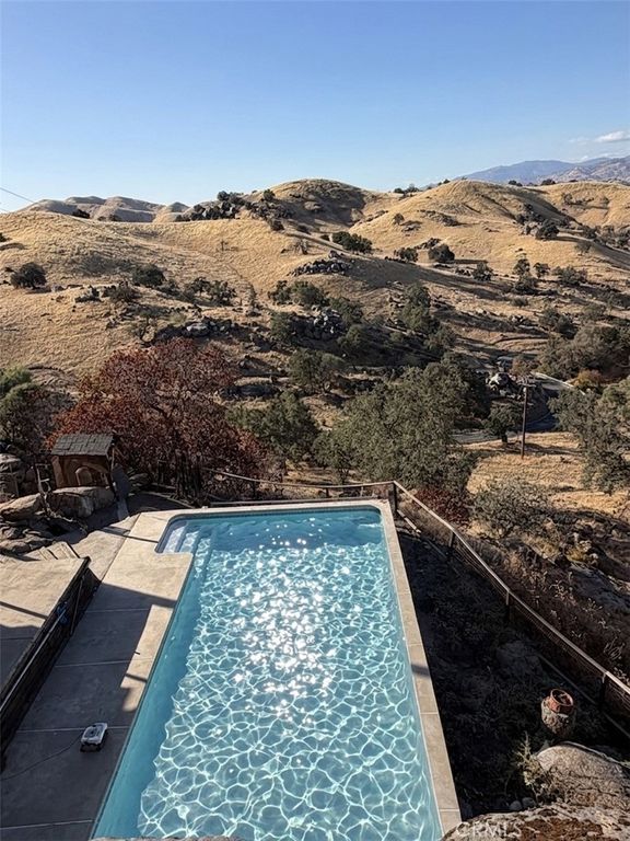 Image 4 of property listing at 31669 Indian Reservation Road, Porterville, CA 93257