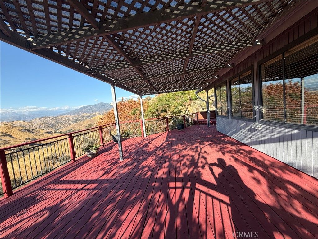 Image 5 of property listing at 31669 Indian Reservation Road, Porterville, CA 93257