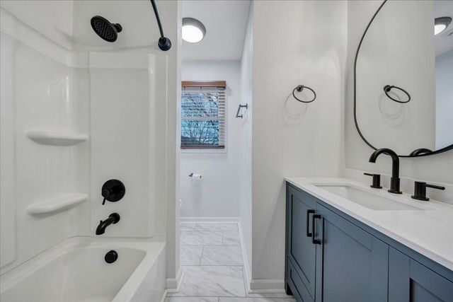 N 222 Oakwood RD, Troutville, VA 24175