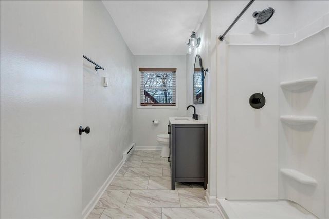 N 222 Oakwood RD, Troutville, VA 24175