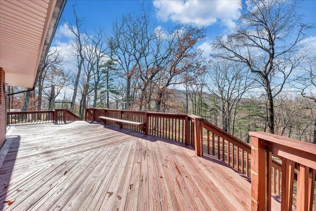 N 222 Oakwood RD, Troutville, VA 24175