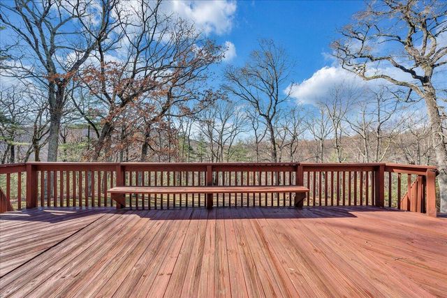 N 222 Oakwood RD, Troutville, VA 24175