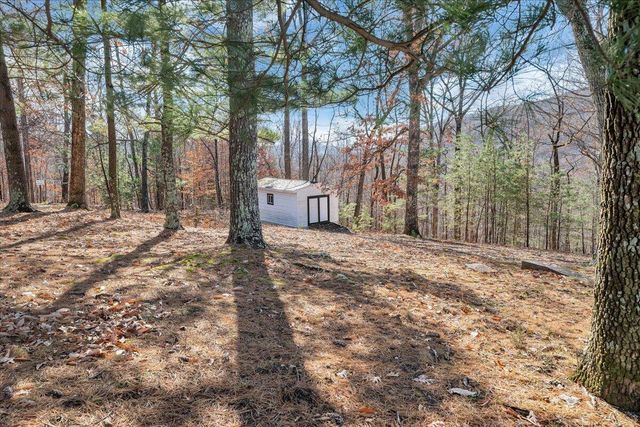 N 222 Oakwood RD, Troutville, VA 24175