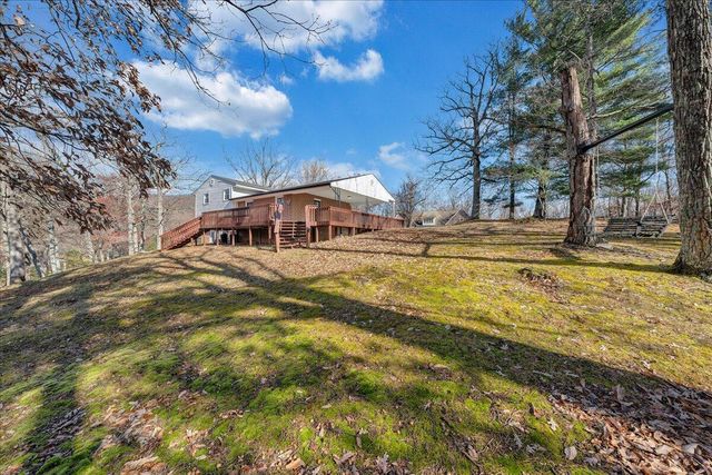 N 222 Oakwood RD, Troutville, VA 24175