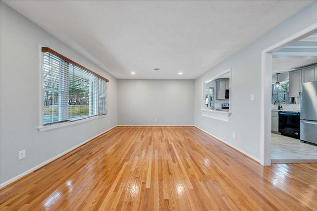 N 222 Oakwood RD, Troutville, VA 24175