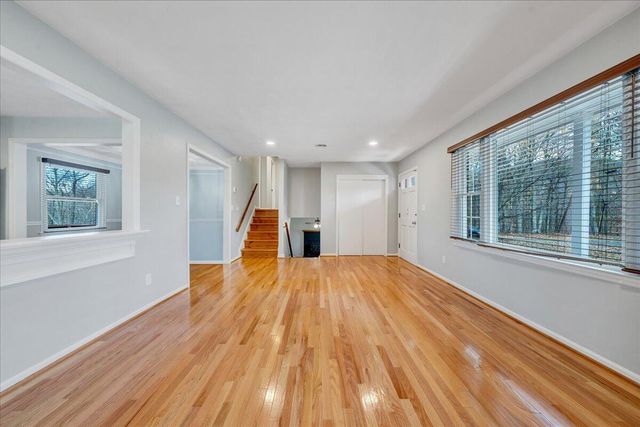 N 222 Oakwood RD, Troutville, VA 24175