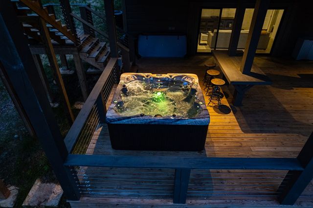 281 Raintree Bend, Blue Ridge, GA 30513