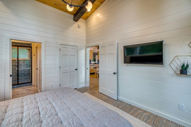 281 Raintree Bend, Blue Ridge, GA 30513