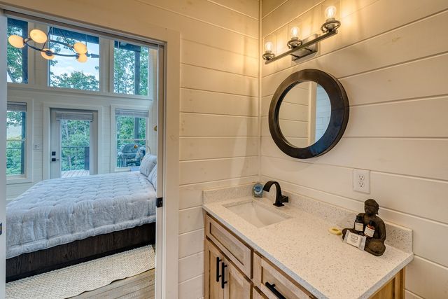 281 Raintree Bend, Blue Ridge, GA 30513