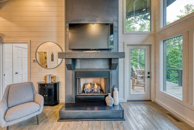 281 Raintree Bend, Blue Ridge, GA 30513