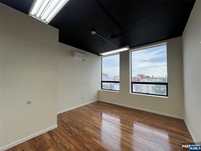 400 38th Street 403, Union City, NJ 07087