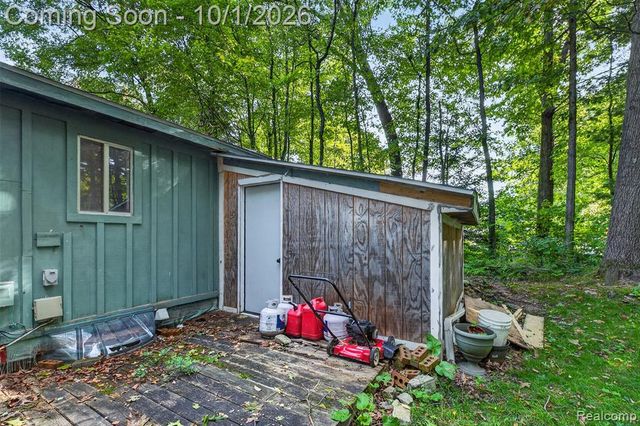 4595 Webberdale Drive, Holly, MI 48442